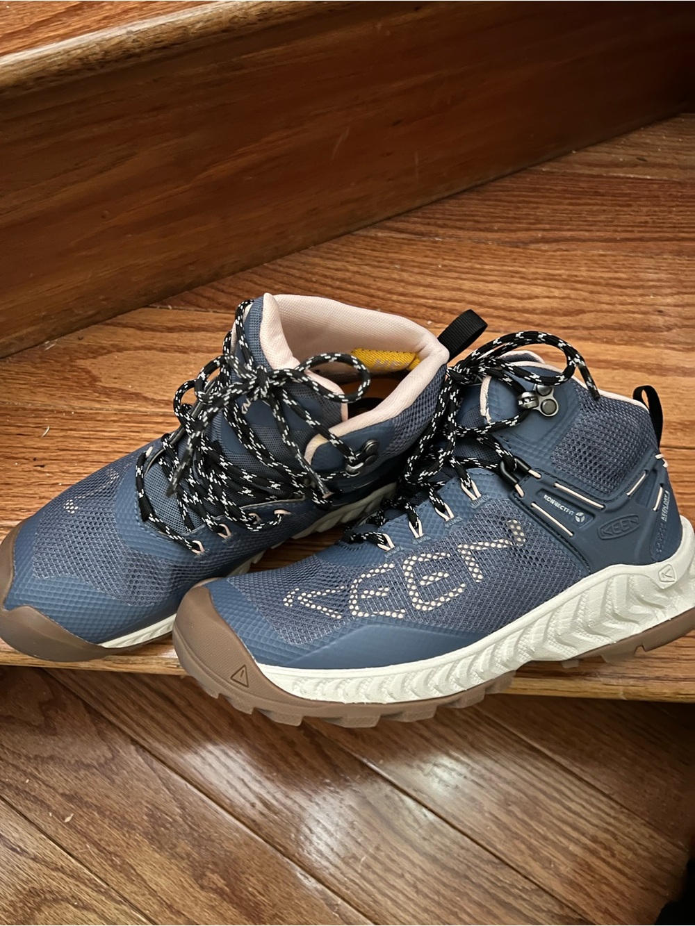 Keen Women's Blue Athletic Hiking Shoes with Tan Accents